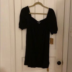 NWTags- NEVER WORN- Reformation Vivi Dress